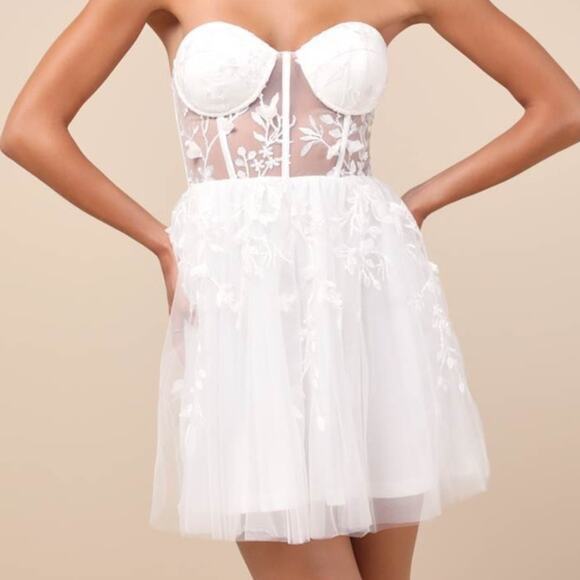 NEW Lulus Marvelously Lovely White Tulle 3D Embroidered Strapless Mini Dress - Picture 2 of 11
